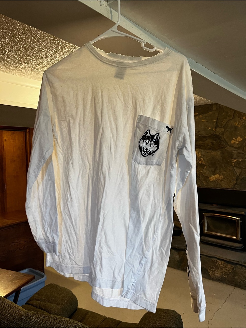 PINK Victoria's Secret White Long-Sleeve Tee with Husky Pocket Graphic
